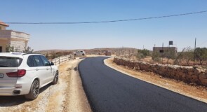 مشروع تعبيد طرق داخلية في بلدة قصرة